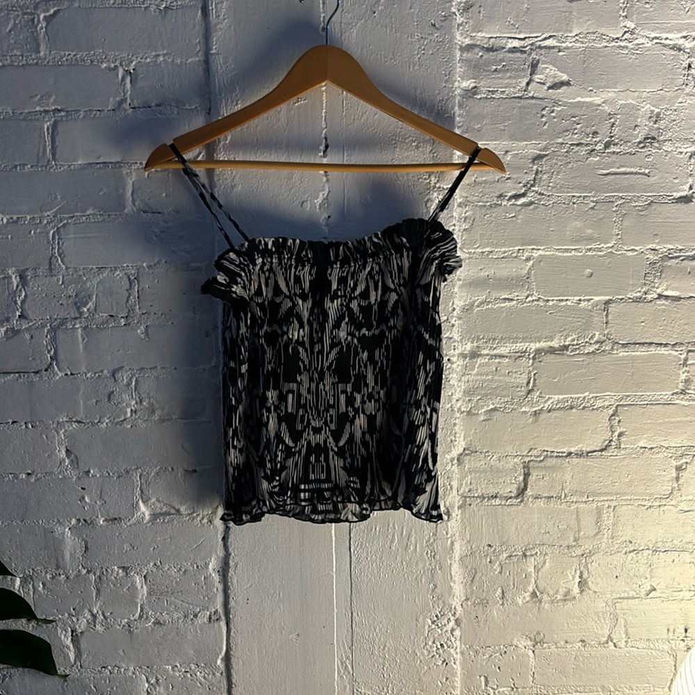 Ruffled tank top